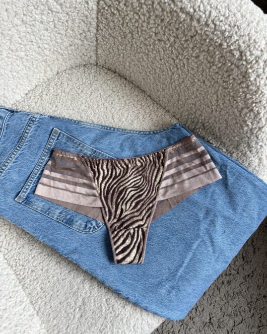 Бразиліана із сіточкою 10261